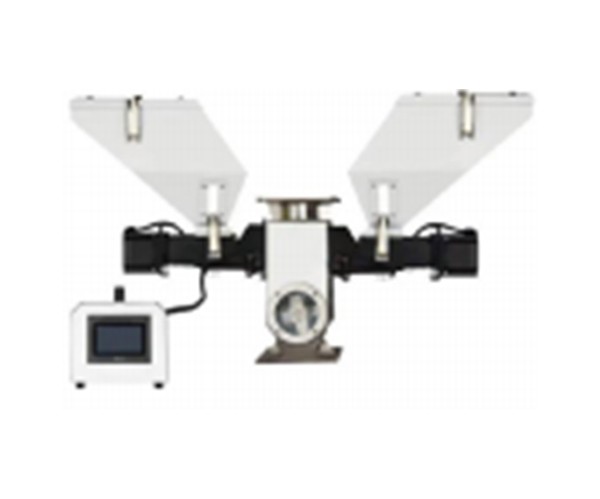 Dual color master feeder