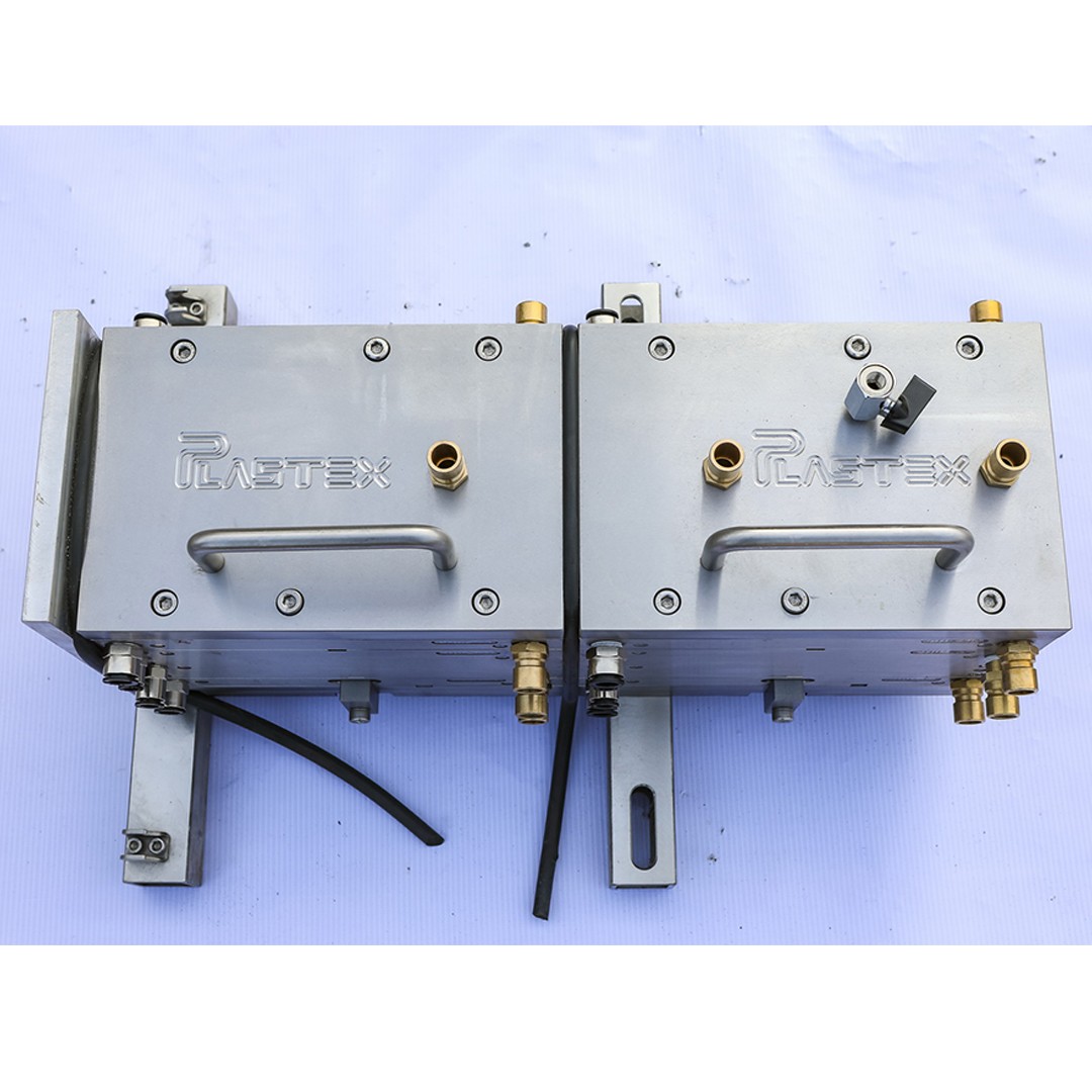 Door frame profile extrusion die