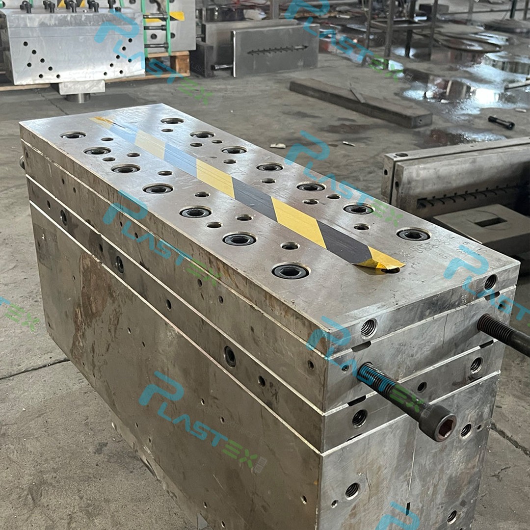 003 Clamping Plate Mold Series