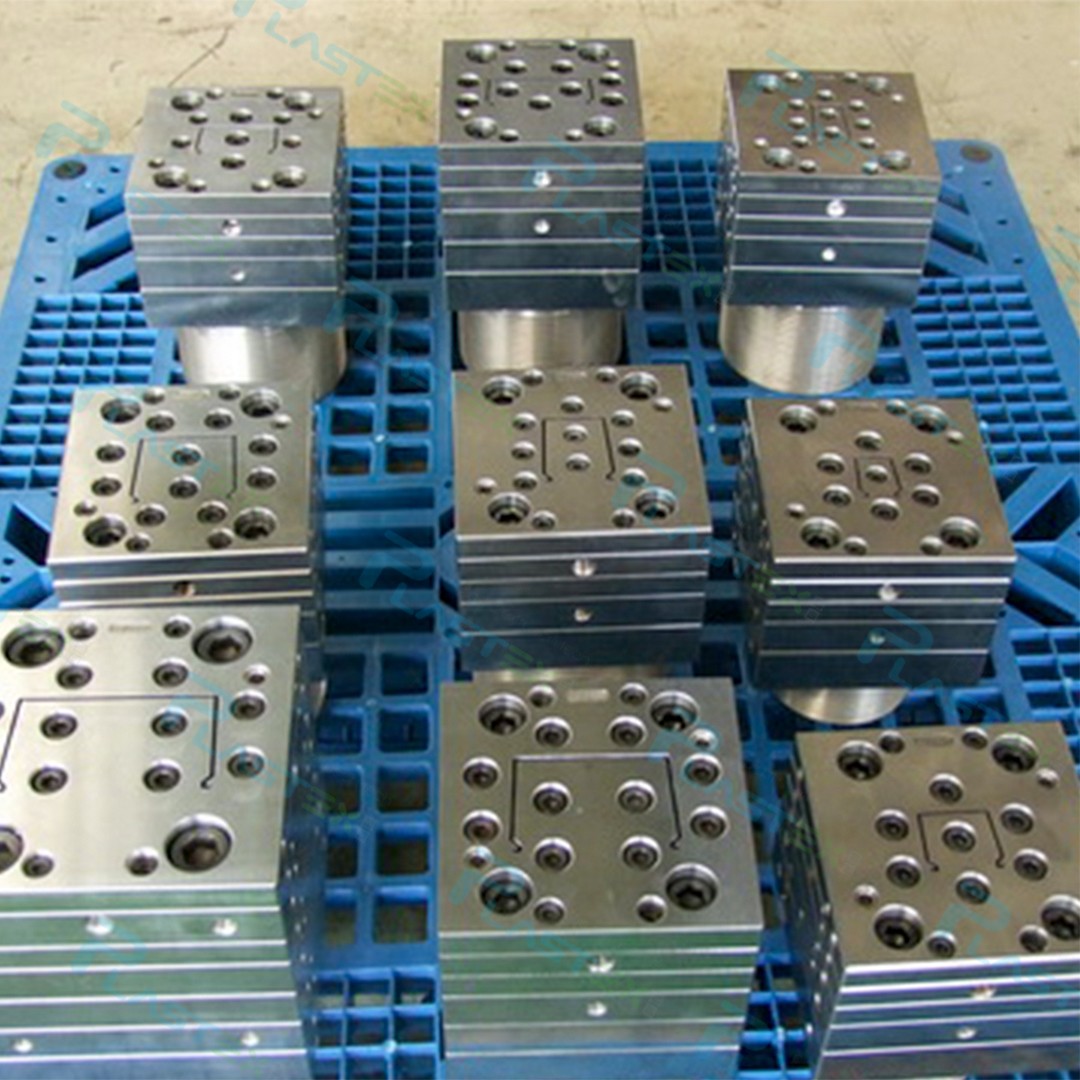 006 Line trough mold series 2