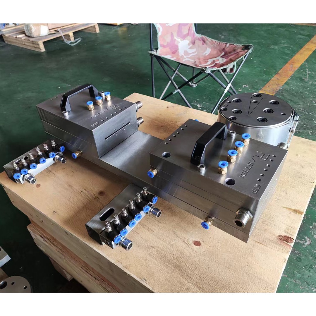 008 Large-sized plate, sheet and profile extrusion mold series
