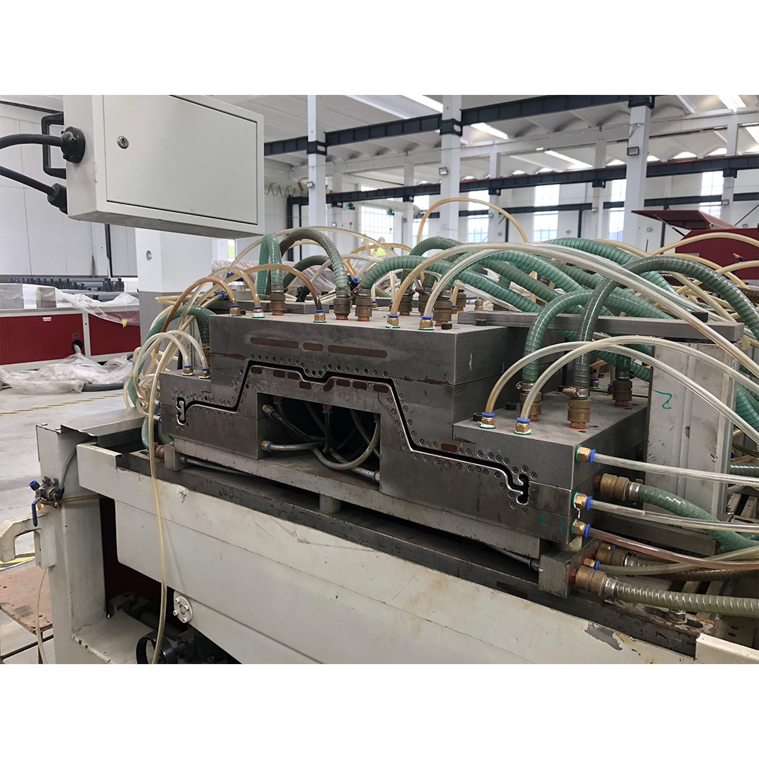 008 Large-sized plate, sheet and profile extrusion mold series